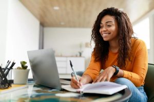 Cursos online gratuitos com certificado em 2025