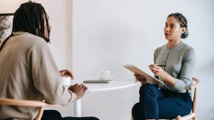 Essas são as perguntas de entrevista de emprego mais comuns para você se preparar com antecedência